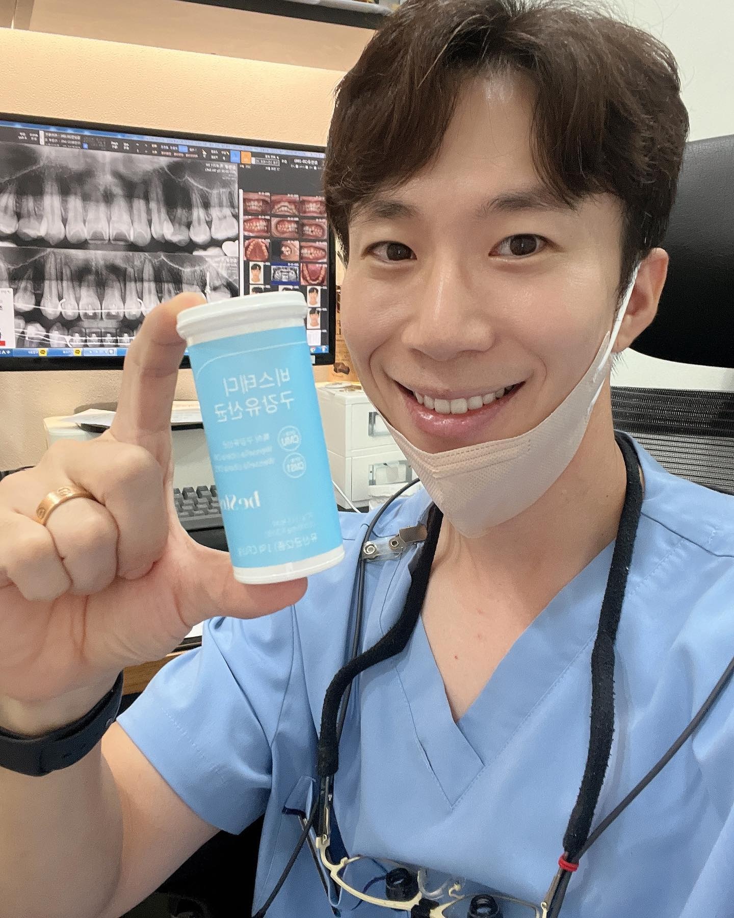 D360 照片3698张 视频730个 韩国 正装 工作 医生 奶爸 宝妈 跑步 户外日常 亲子 带娃 健身 自拍较多 生活场景丰富