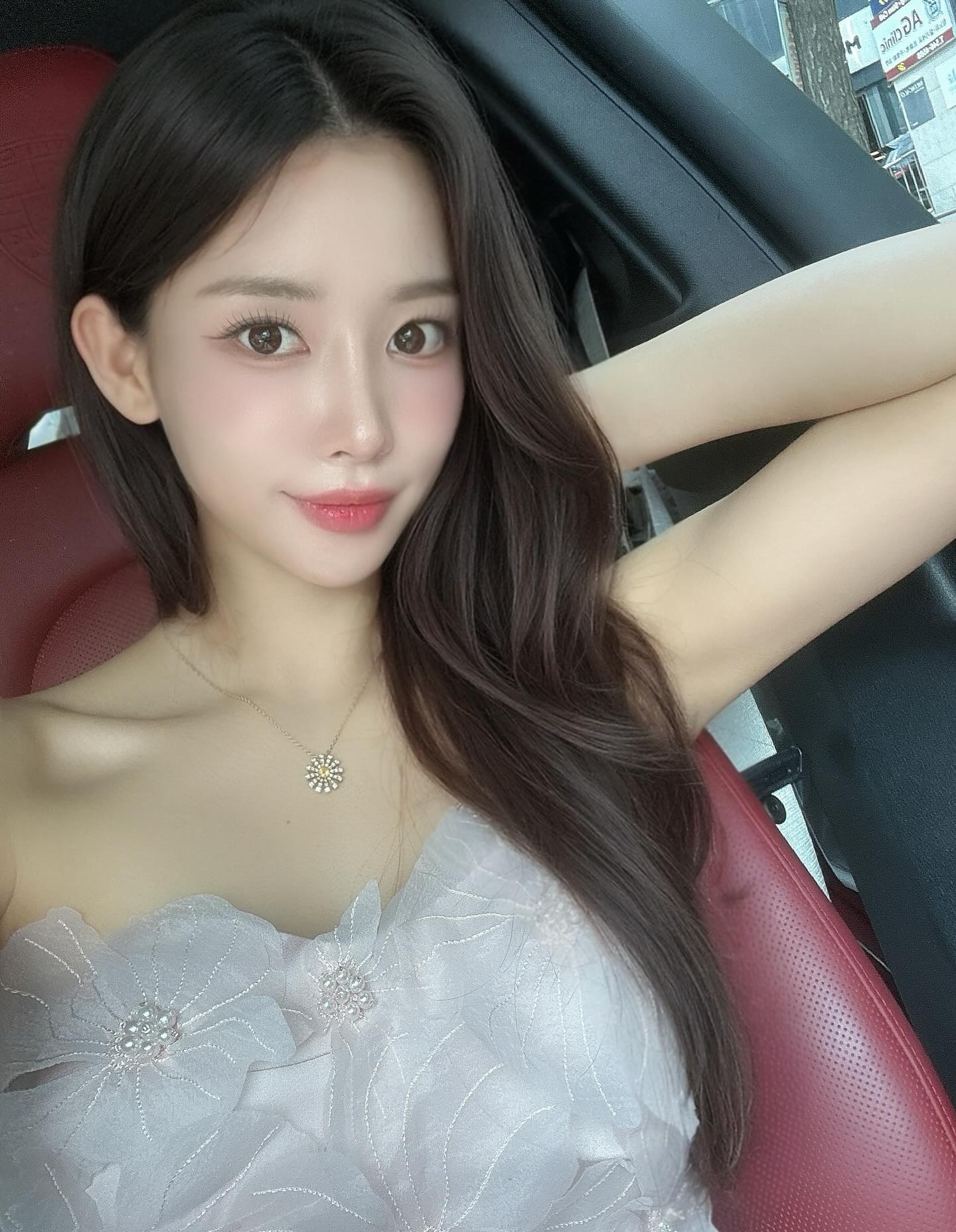 A25 照片2065张 视频102个 韩国 正装 工作 户外日常 居家日常 酒店度假 自拍较多 穿搭 美食 奢侈品