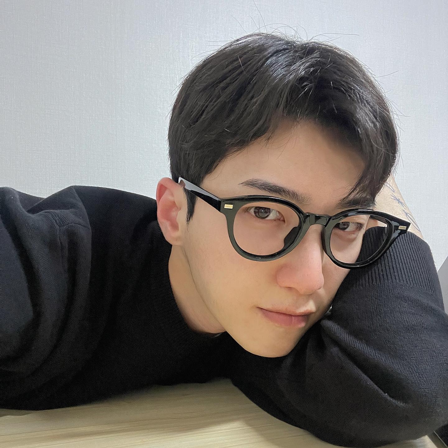 D378 照片631张 视频73个 韩国 正装 工作 镜子自拍 户外日常 自拍较多 穿搭 居家日常 旅游 生活场景丰富