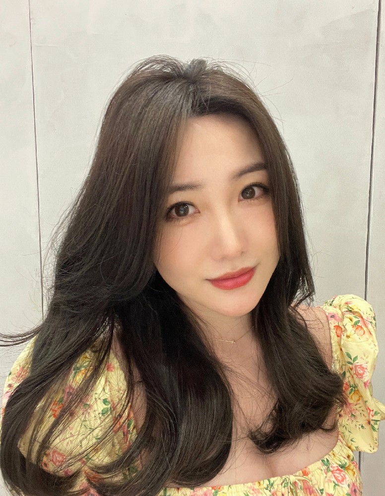 A159 照片1560张 视频133个 中国女 少妇 生活日常 旅游 风景 生活素材丰富 真实 曝光度底 视频包含实况Live