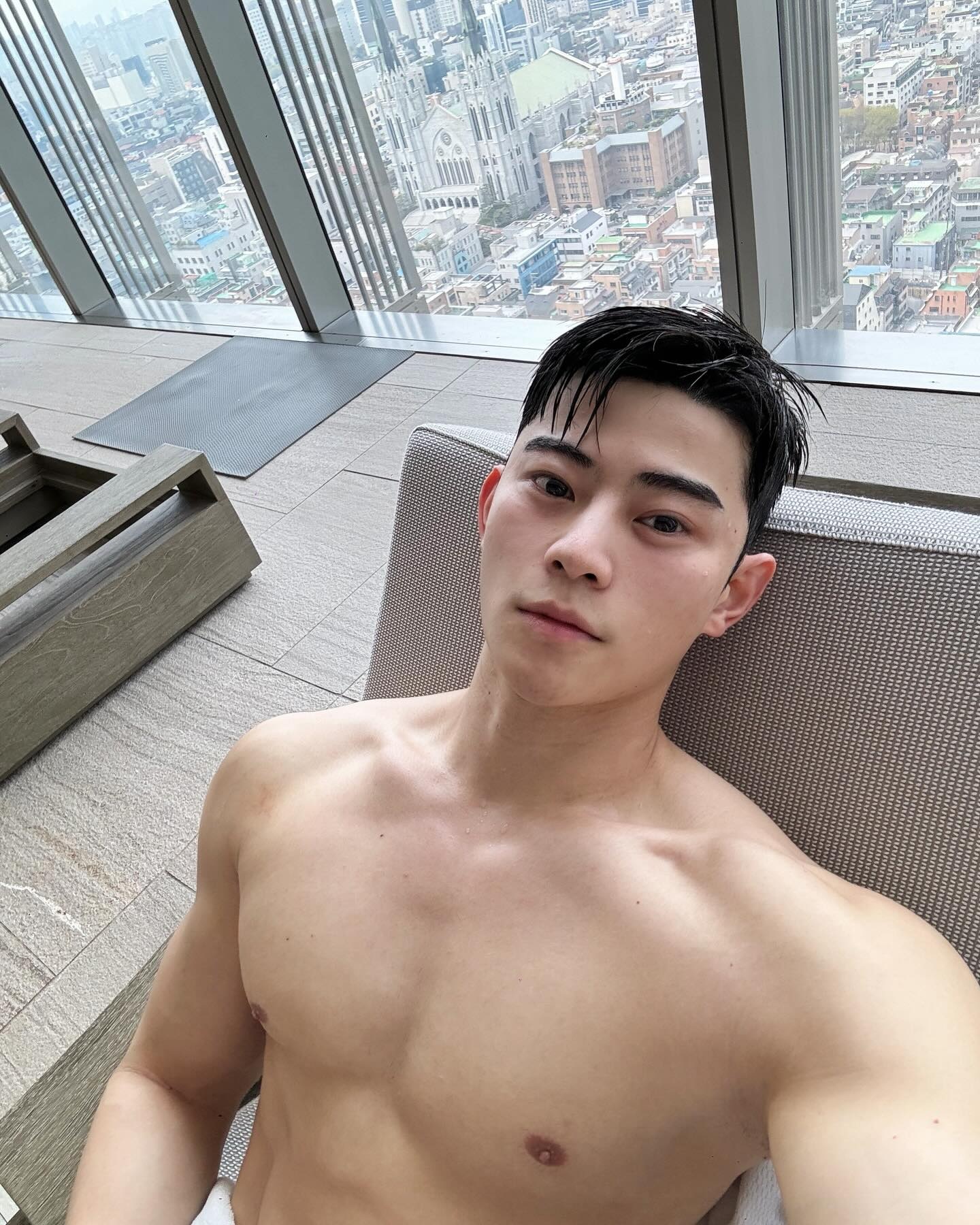 D454 照片1205张 视频5个 韩国 正装 工作 爱好旅行 户外日常 穿搭 旅游 酒店度假 居家日常 自拍较多 骑行 海边 生活场景丰富