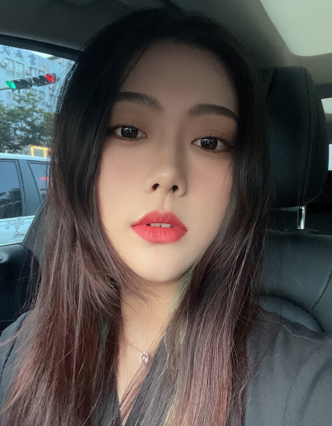 A1190 照片775张 视频132个 中国女 自拍较多 户外日常 镜子自拍 旅游 穿搭 生活场景丰富 真实 视频包含实况Live 曝光度低
