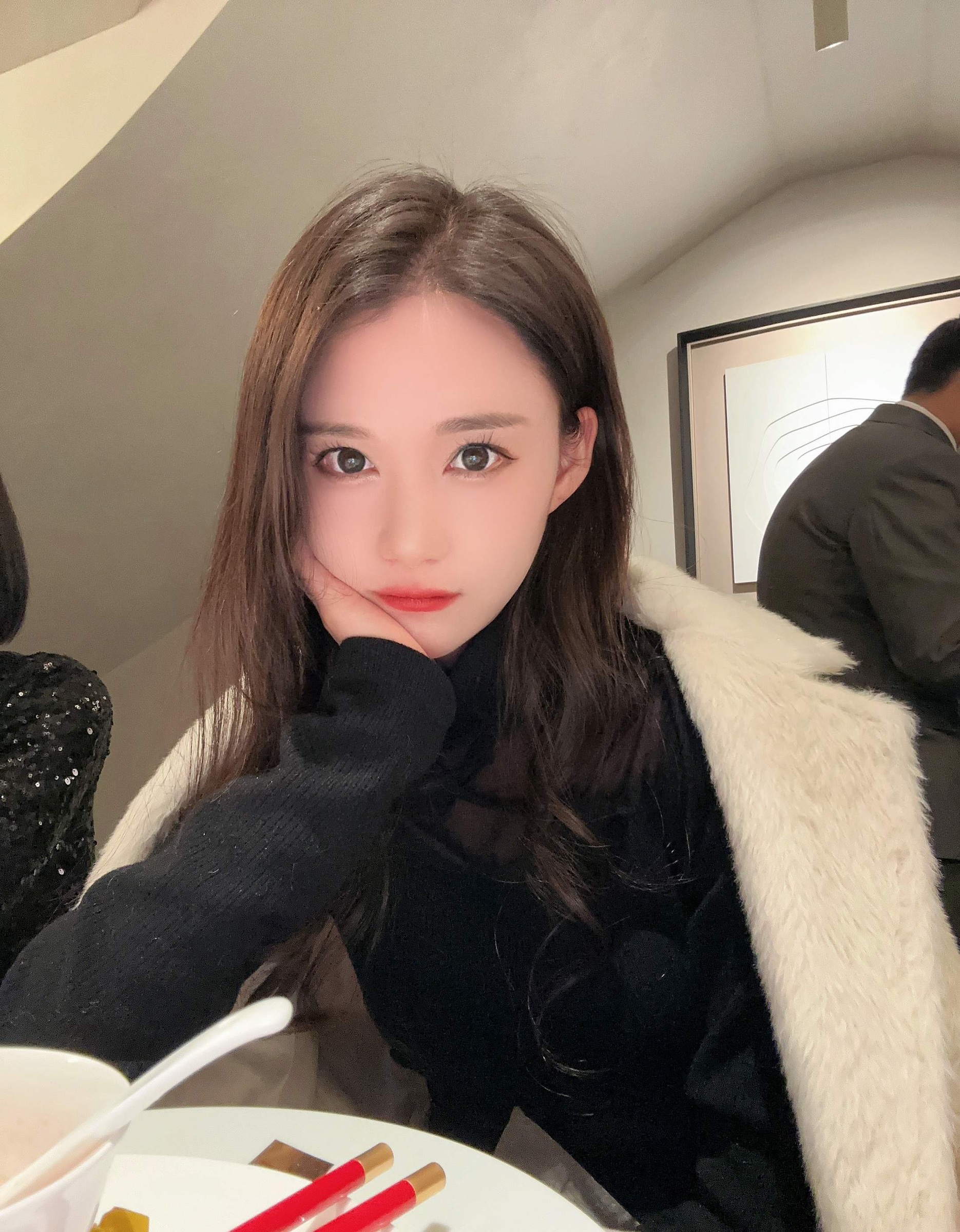 10UB31 照片3523张 视频172个 中国女 富婆 乡镇企业家 高颜值美女少妇 性感照 高尔夫 各地旅游 户外日常 自拍较多 闺蜜合照 旅游 居家日常 生日照 穿搭 生活场景丰富 视频包含实况L