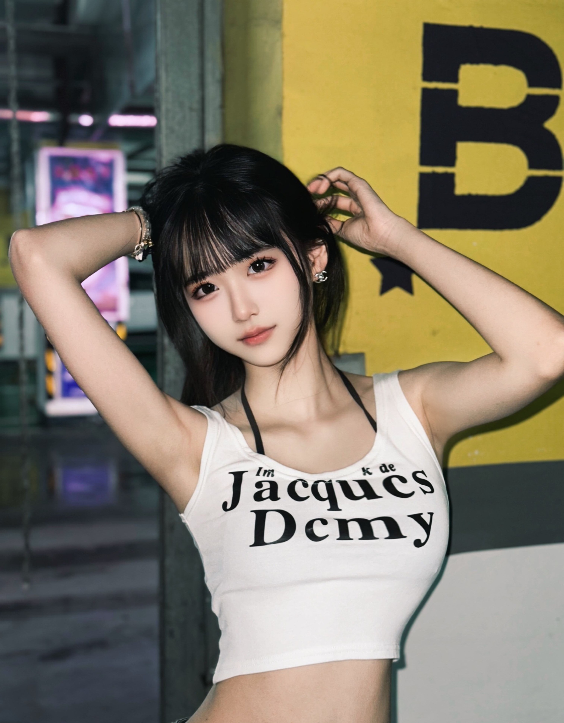A1236 照片454张 视频23个 中国女 高颜值美女 户外日常 居家日常 自拍较多 穿搭 生活场景丰富 视频包含实况Live