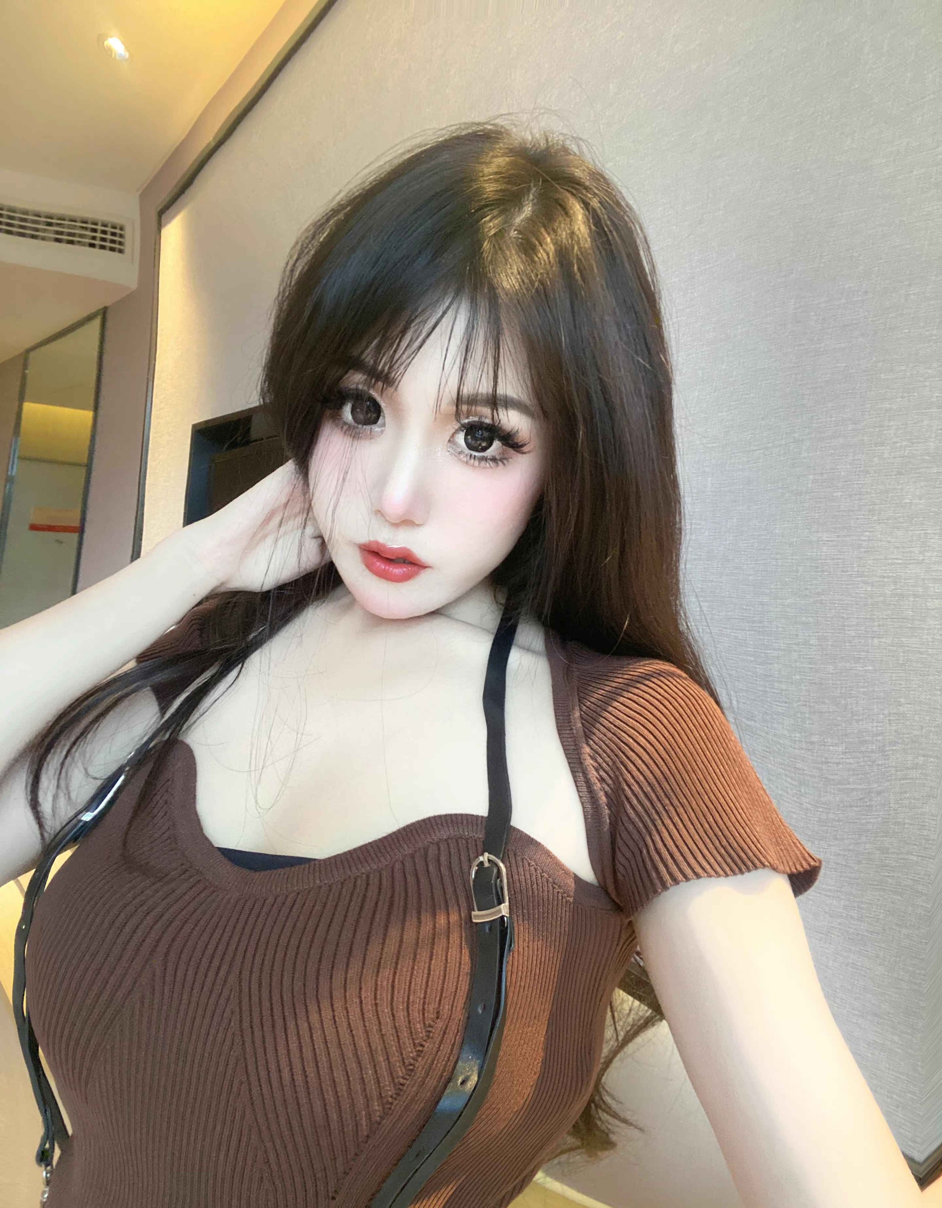 A1248 照片364张 视频64个 中国女 性感美女 秀身材 丝袜 秀腿 真实 美食 居家日常 酒店度假 镜子自拍 穿搭 户外日常 夜生活 自拍较多 生日照 生活场景丰富 视频包含实况Live 曝光